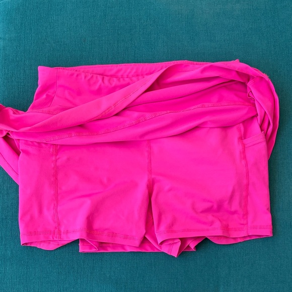 Vibrant Pink Tennis skirt - Picture 3 of 3